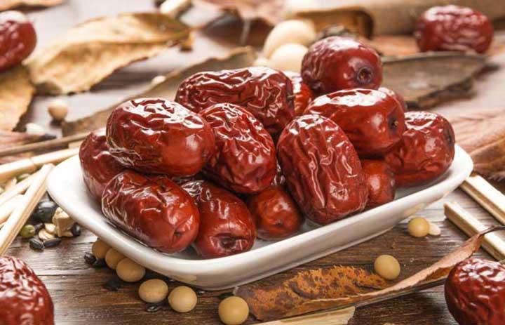 عناب؛ کالری، ارزش غذایی و مهمترین خواص درمانی آن